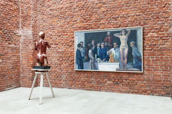 Walter Pomikalko "Anatomie Dr. Bammes", 1959, Öl auf Leinwand, 155,5 x 255 cm Ausstellung im Oktogon. Gemälde auf der Wand. Muskulatur des menschlichen Oberkörpers.