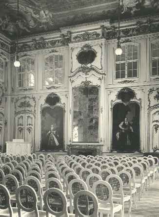 Schwarzweißfoto von dem Brühlscher Saal.